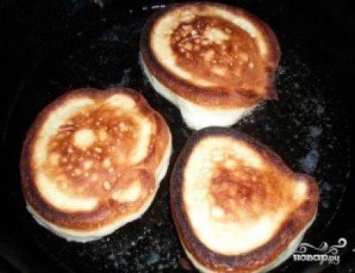 Оладьи на кефире с яблоками Пышные. Пышные яблочные оладьи