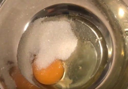 Рецепт пышных оладьев на кефире. Как приготовить пышные оладьи на кефире — пошаговый рецепт