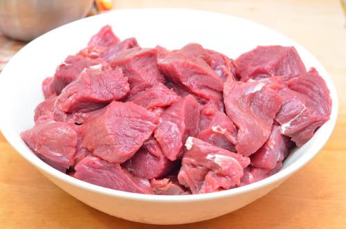 Гуляш из говядины, как в столовой. Простой рецепт вкусного гуляша