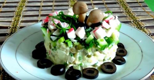 Салат с крабовыми палочками — вкусный и простой рецепт