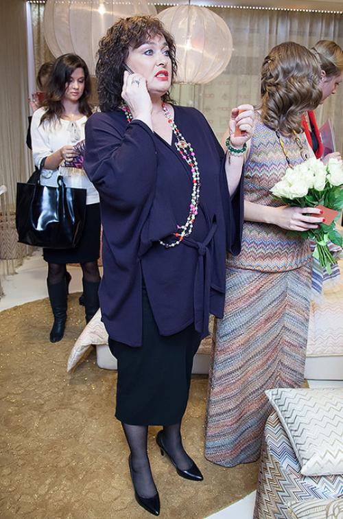 Цветотип Ларисы Гузеевой. Жестокий романс: как одевается Лариса Гузеева