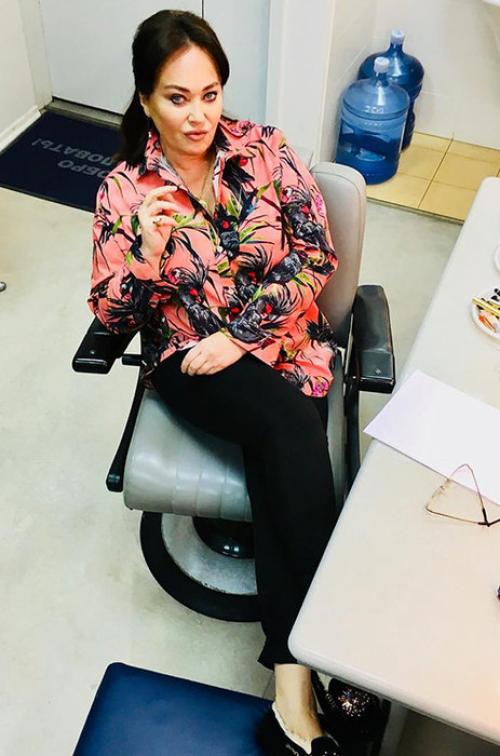 Цветотип Ларисы Гузеевой. Жестокий романс: как одевается Лариса Гузеева