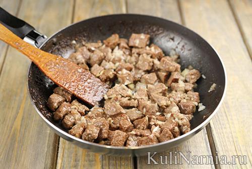 Гуляш из говядины с подливкой