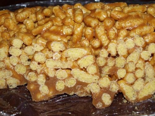 Десерт из вареной сгущенки и кукурузных палочек. Вкуснющие муравейники из кукурузных палочек без выпечки