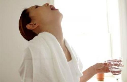 Как очистить миндалины от гнойных пробок. Медикаменты