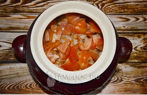 Мясо с картошкой в горшочках. Тушеная картошка с мясом в горшочке