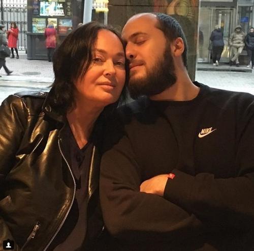 Лариса Гузеева сын. Сын Ларисы Гузеевой сыграл свадьбу