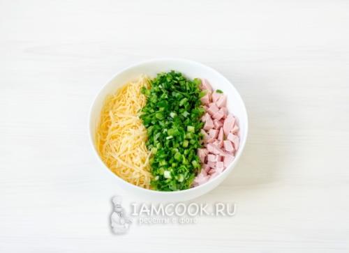 Быстрая закуска из лаваша с сыром и колбасой. Жареный лаваш с колбасой и сыром