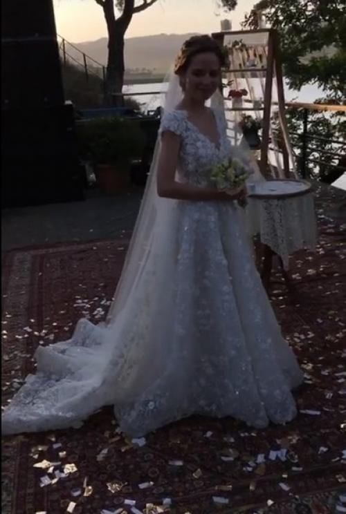 Лариса Гузеева сын. Сын Ларисы Гузеевой сыграл свадьбу