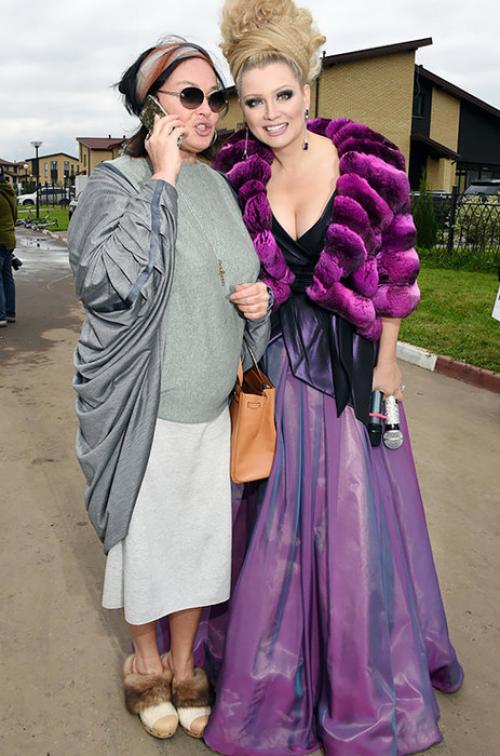 Цветотип Ларисы Гузеевой. Жестокий романс: как одевается Лариса Гузеева