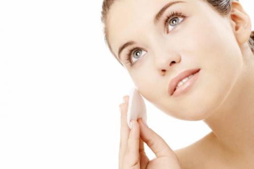 Матирующие маски для лица в домашних условиях. Как сделать кожу лица матовой народными средствами