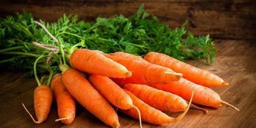 Сухая кожа тела витамины. Витамины от сухости кожи