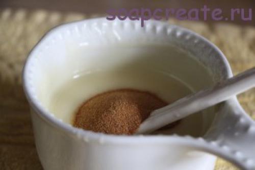 Крем-скраб для лица. Питательный крем-скраб для лица