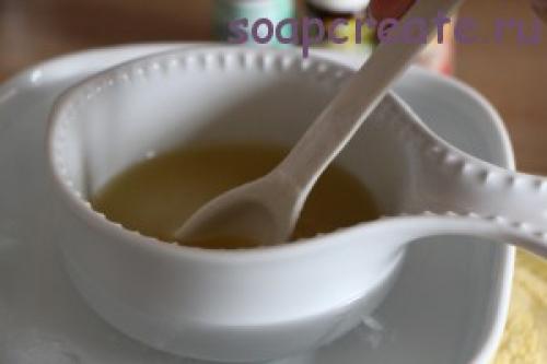 Крем-скраб для лица. Питательный крем-скраб для лица