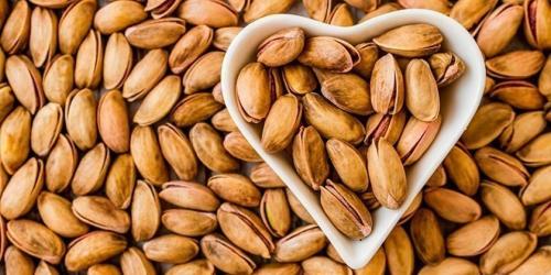 Сухая кожа тела витамины. Витамины от сухости кожи