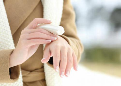 Сухая кожа лица зимой. Почему так происходит?