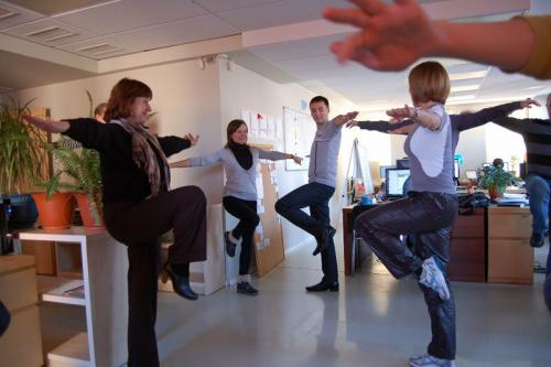 Как прогнать сонливость на работе. Как бороться со сном на рабочем месте после обеда