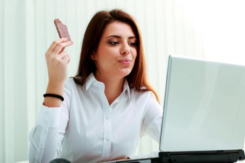 Как прогнать сонливость на работе. Как бороться со сном на рабочем месте после обеда