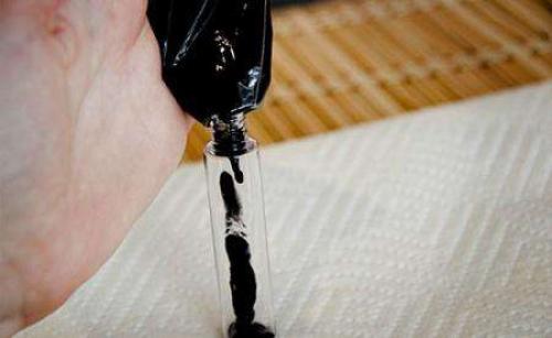 Тушь из активированного угля. Как сделать в домашних условиях тушь для ресниц из активированного угля своими руками?