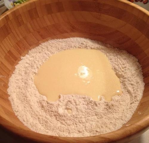 Тесто, как пух на кефире без дрожжей. Тесто для пирожков на кефире, как пух, без дрожжей