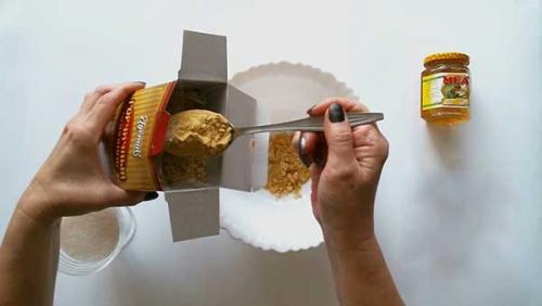 Обертывание черная глина горчица мед. Маски от целлюлита с горчицей и их механизм действия