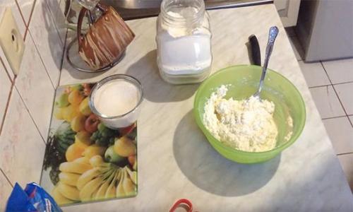 Рецепт сырников в духовке. Детский вариант