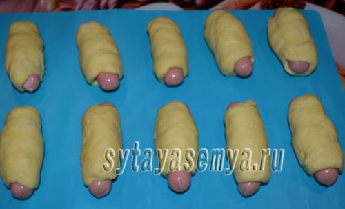 Жареные сосиски в тесте на сковороде рецепт. Сосиски в тесте жареные на сковороде