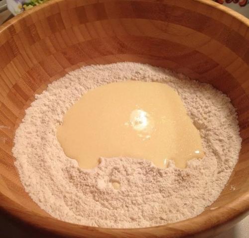 Тесто на кефире для пирогов без дрожжей пошаговый рецепт. Тесто для пирожков на кефире, как пух, без дрожжей