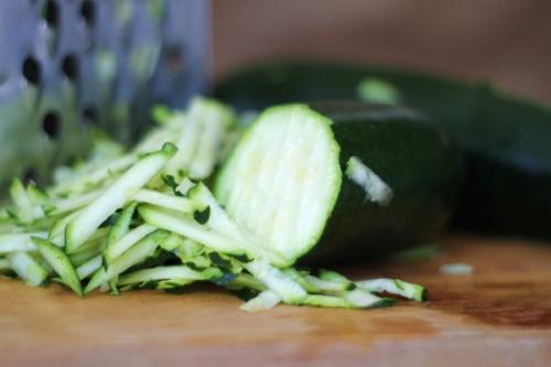 Оладьи из кабачков с сыром без муки. Нежные оладьи из кабачков быстро и вкусно — рецепты с фото и видео инструкциями