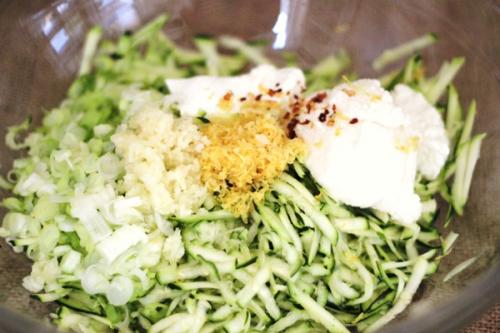 Оладьи из кабачков с сыром без муки. Нежные оладьи из кабачков быстро и вкусно — рецепты с фото и видео инструкциями