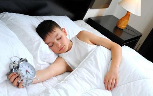 Во сколько нужно ложиться спать подростку. Сколько рекомендуется спать подростку в 14-17 лет?