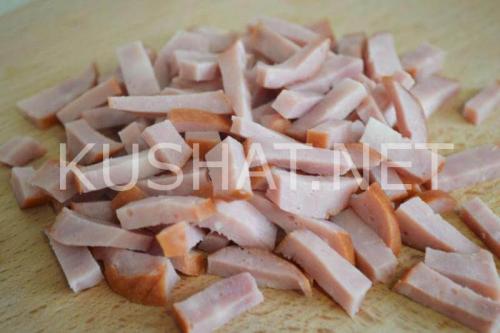 Салат с ветчиной и горошком. Салат с ветчиной, горошком и зеленым луком. Пошаговый рецепт с фото