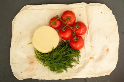 Лаваш на мангале с сыром сулугуни. Сулугуни в лаваше