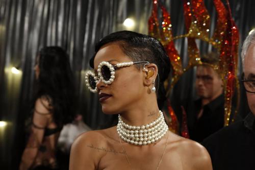 Как носить жемчуг в паре. Как правильно носить жемчуг