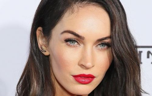 Естественный макияж для брюнеток. Как сделать легкий макияж для брюнеток: подбираем неотразимый образ