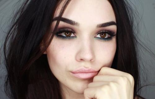 Естественный макияж для брюнеток. Как сделать легкий макияж для брюнеток: подбираем неотразимый образ