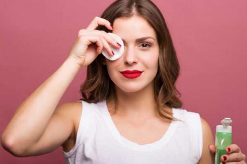 Увлажняющий лосьон для лица. Увлажняющий крем и увлажняющий лосьон для лица: какая между ними разница? 14