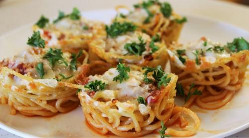 С чем поесть макароны. 5 необычных блюд из макарон и вермишели.