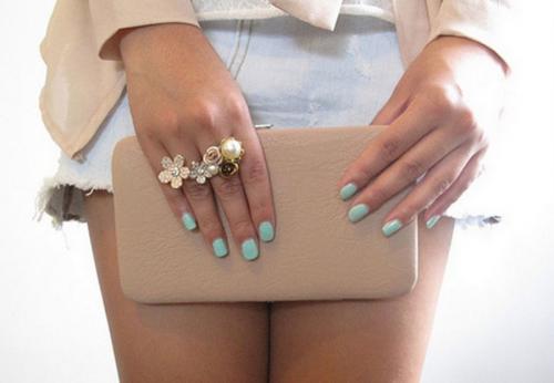 Макияж под пудровое платье. 7 роскошных вечерних образов в пудровых тонах, которые так и хочется надеть 32 Макияж под пудровое платье. 7 роскошных вечерних образов в пудровых тонах, которые так и хочется надеть 32