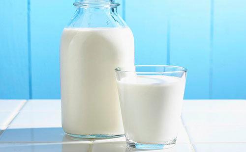 Ряженка диетический продукт. КЕФИР ПРОТИВ РЯЖЕНКИ. ЧТО ПОЛЕЗНЕЕ?