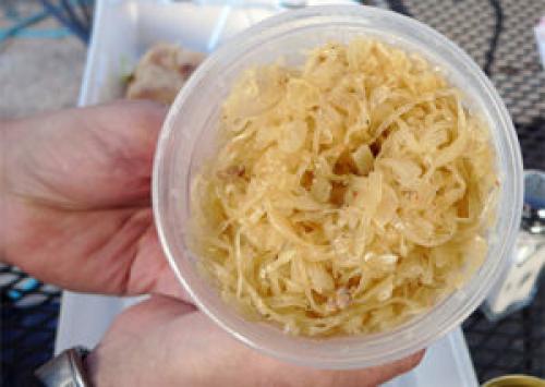 Тушеная квашеная капуста. 5 лучших рецептов приготовления тушеной квашеной капусты