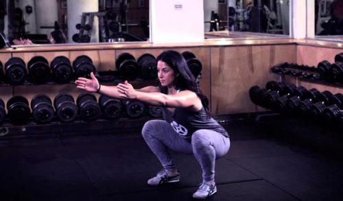 Приседания для девушек дома. Виды приседаний для ягодиц в домашних условиях, для быстрого увеличения попы