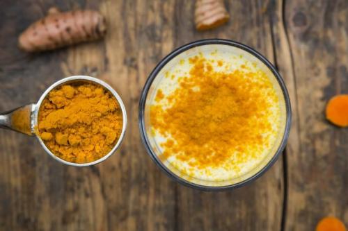 Мед с куркумой для похудения. КУРКУМА ДЛЯ ПОХУДЕНИЯ — 8 РЕЦЕПТОВ, КАК ПРАВИЛЬНО ПИТЬ С ВОДОЙ