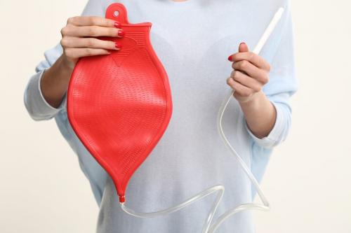 Клизма, как правильно делать в домашних условиях. Как правильно делать клизму в домашних условиях