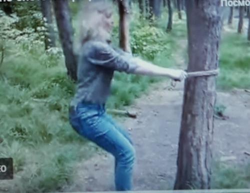 Приседания по неумывакину противопоказания. Приседания у дерева по методу профессора Неумывакина продлят жизнь и сделают стройнее