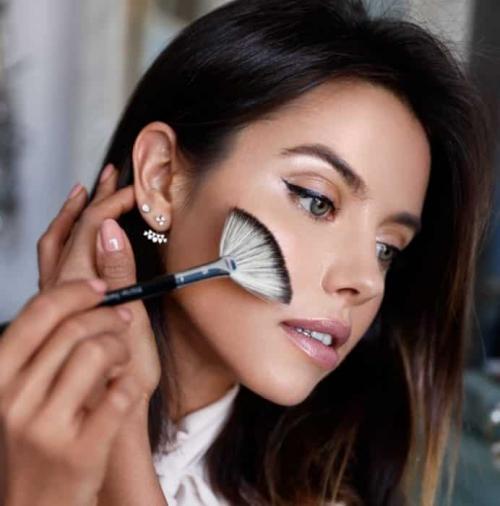 Как сделать хайлайтер в домашних условиях. Как сделать хайлайтер из старой косметики