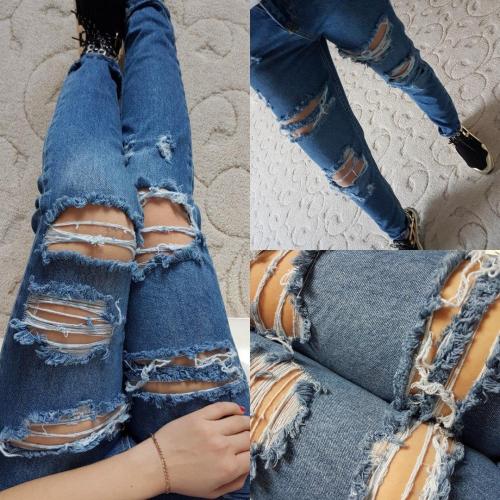 Рваные джинсы с подштанниками. Дырки