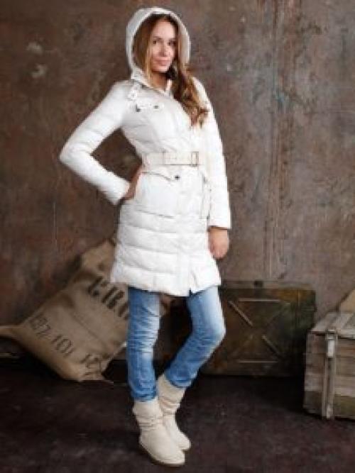 С какой обувью носить длинный пуховик мужчине. С какой обувью носить длинный пуховик