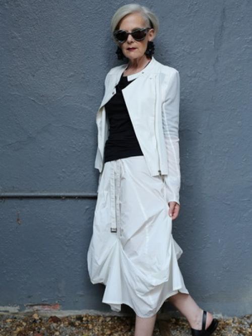 Модные блузы для женщин з.  Шикарный возраст: модные осенние образы 2019 от женщин-блогеров после 50 28