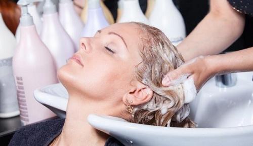 Как покрасить волосы тоником в пепельный цвет. Окрашивание темных и светлых волос тоником: особенности и способ применения